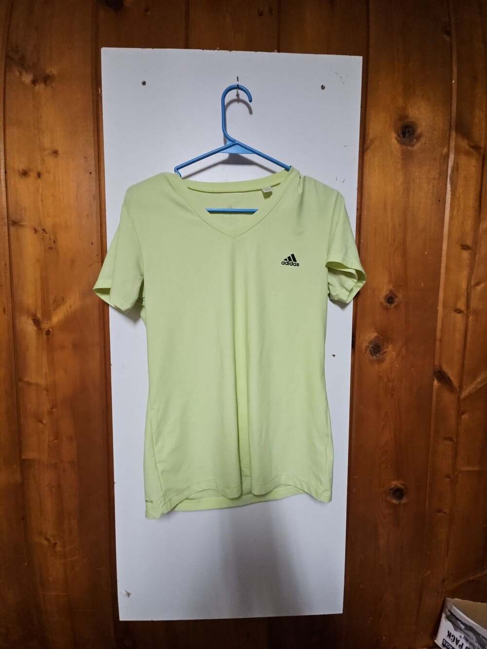 (544) Adidas V Neck T-Shirt Size S Lime